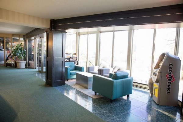 Admiral Inn Hamilton image 16